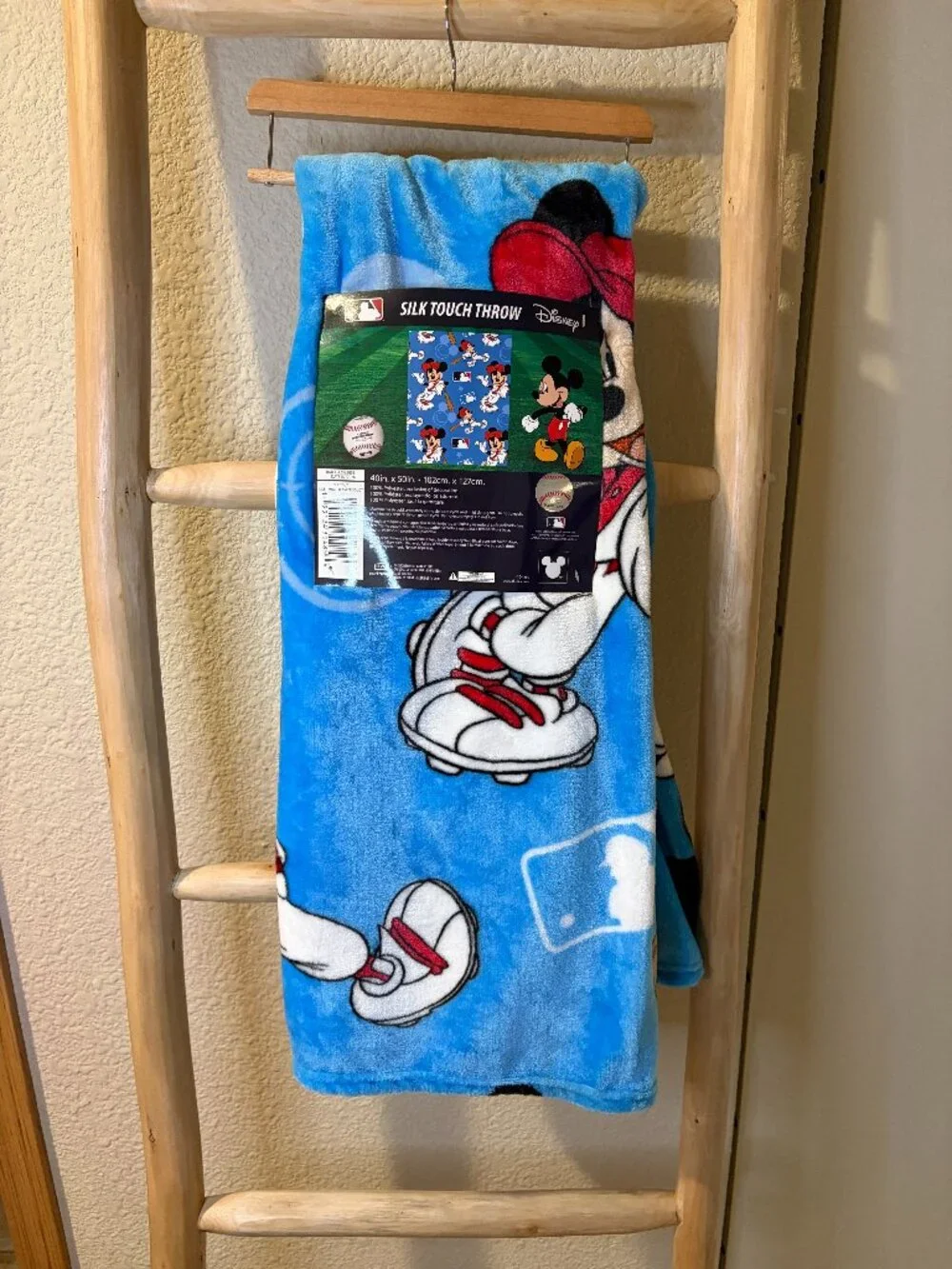 Disney Mickey Mouse MLB Baseball Silk Touch Throw Blanket 40x50 NWT